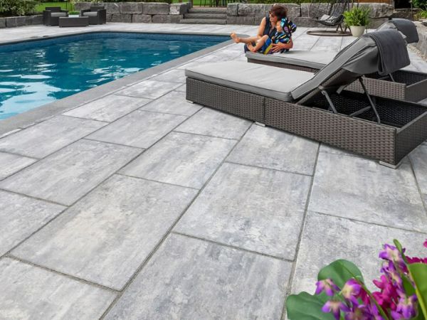 Beacon-Hill-Smooth Pool-Decks Granite-Fusion 7439-1300x702