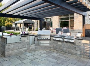 Stunning Outdoor Kitchen in Burlington