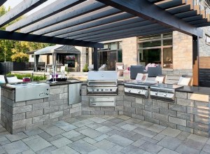 Stunning Outdoor Kitchen in Burlington